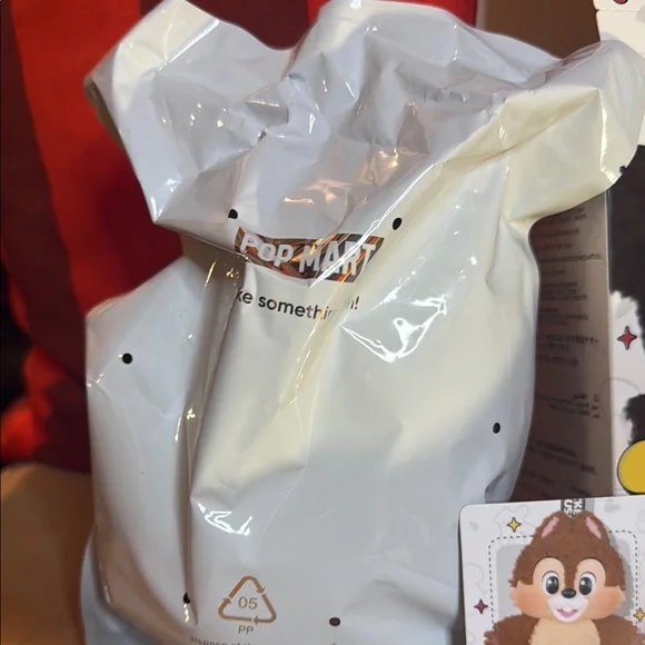 Confirmed -Chip. Disney Mickey Mouse - Chip Keychain Labubu - Picture 5 of 8